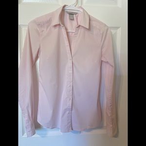 H&M light pink shirt